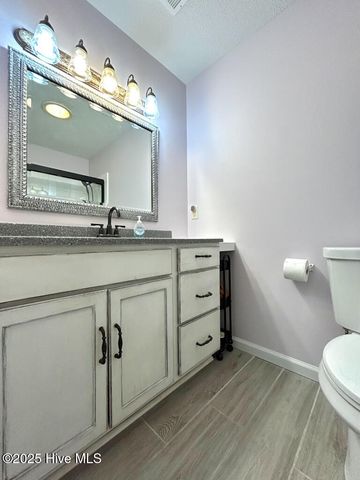 141 Charlton Road, Hubert, NC 28539