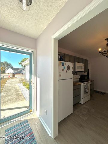 141 Charlton Road, Hubert, NC 28539