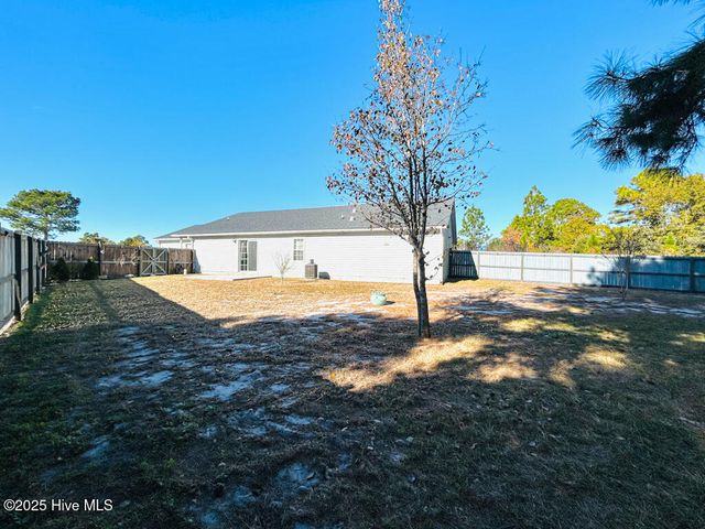 141 Charlton Road, Hubert, NC 28539