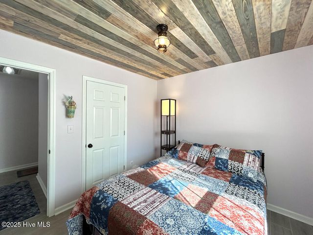 141 Charlton Road, Hubert, NC 28539