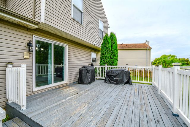 2005 Clearstream Way, Englewood, OH 45315