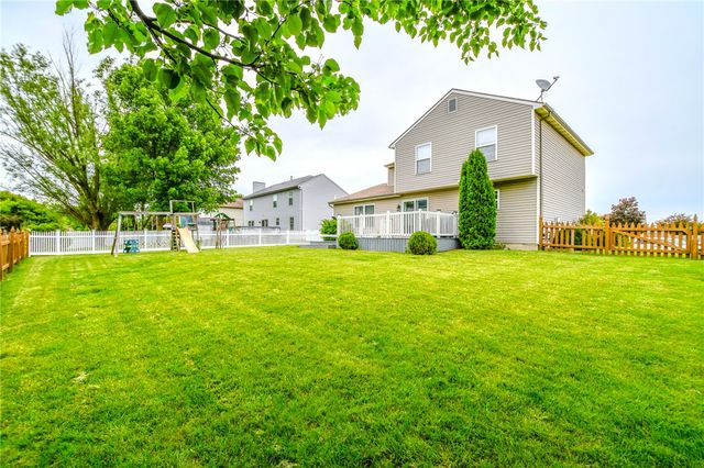 2005 Clearstream Way, Englewood, OH 45315