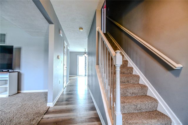 2005 Clearstream Way, Englewood, OH 45315