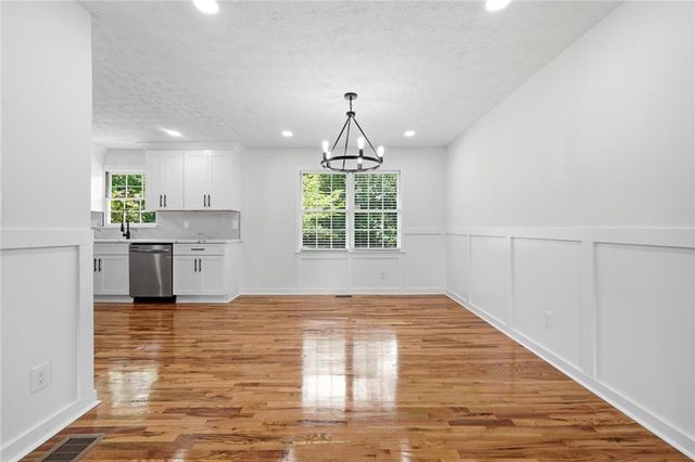 3022 Meadowsweet Trail, Snellville, GA 30078