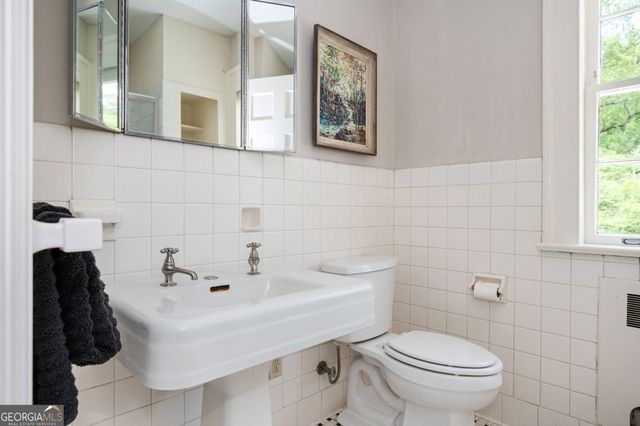 1464 Twin Pines Drive, Macon, GA 31211