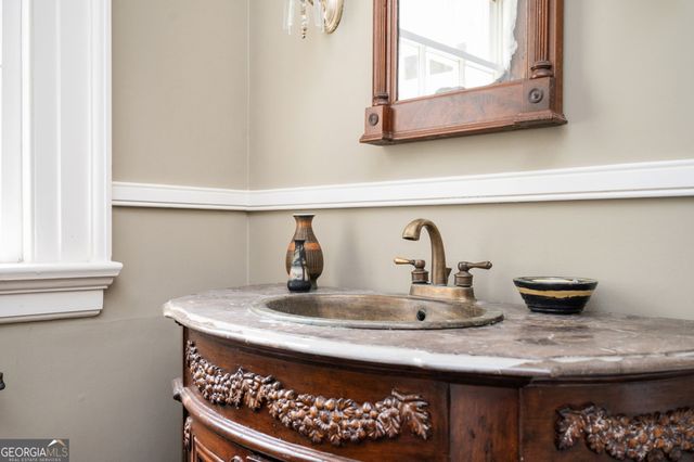 1464 Twin Pines Drive, Macon, GA 31211