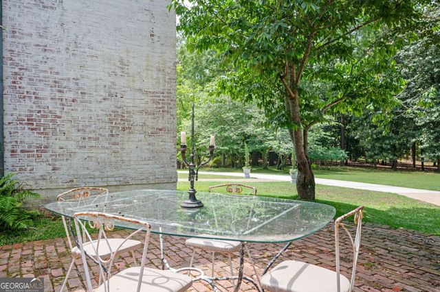 1464 Twin Pines Drive, Macon, GA 31211