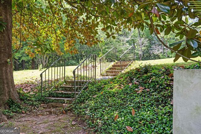 1464 Twin Pines Drive, Macon, GA 31211