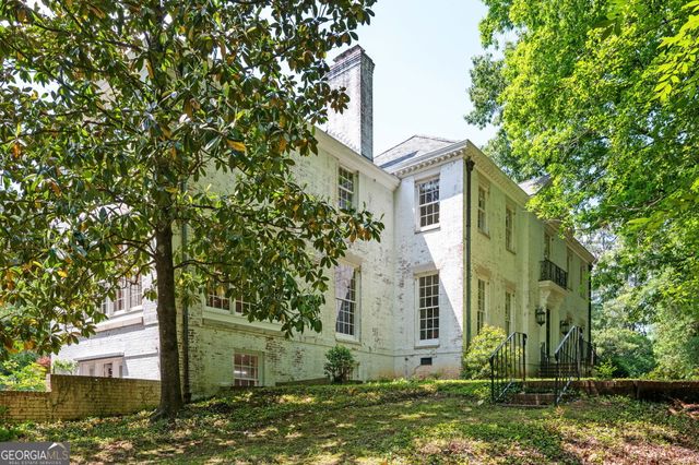 1464 Twin Pines Drive, Macon, GA 31211