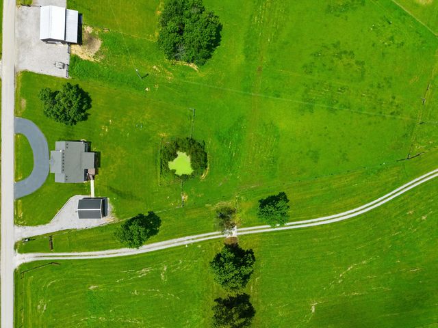 447 Oakland Lane, Harrodsburg, KY 40330
