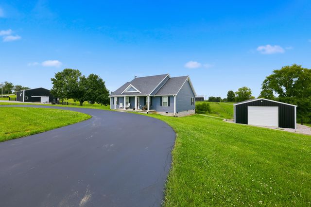 447 Oakland Lane, Harrodsburg, KY 40330