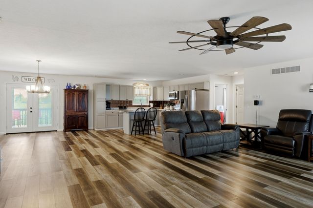 447 Oakland Lane, Harrodsburg, KY 40330