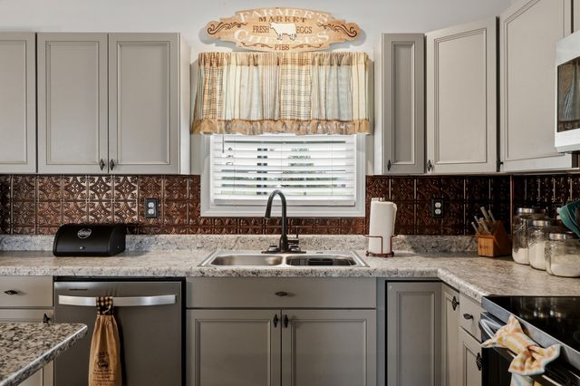 447 Oakland Lane, Harrodsburg, KY 40330