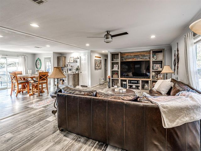 1916 SE 138th Avenue, Norman, OK 73026