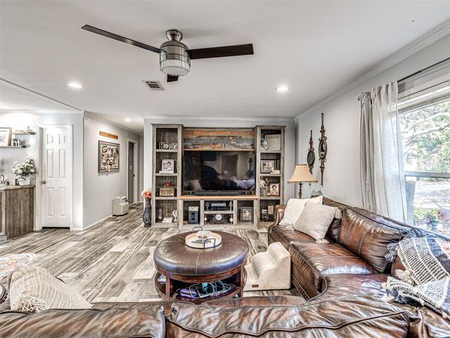 1916 SE 138th Avenue, Norman, OK 73026
