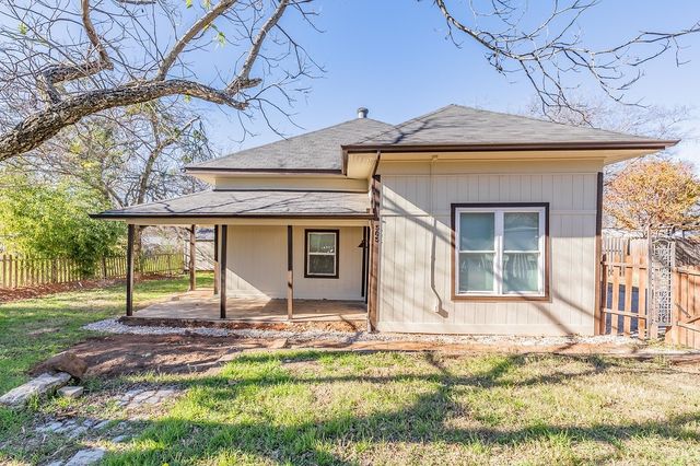 505 N Lamar Street, Weatherford, TX 76086
