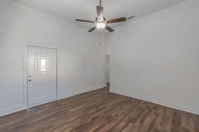505 N Lamar Street, Weatherford, TX 76086