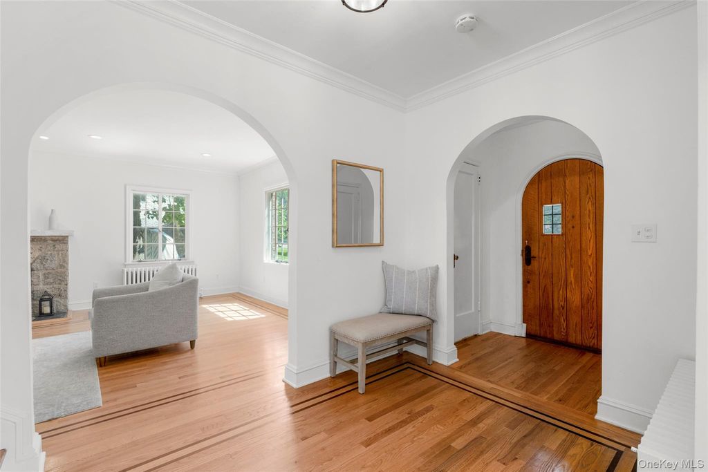 12 Dimitri Place, Larchmont, NY 10538 — photo 4