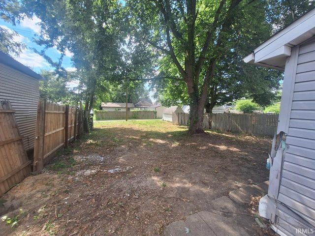 2209 E Lynn Street, Anderson, IN 46016