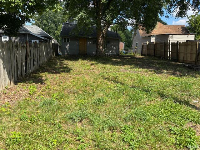 2209 E Lynn Street, Anderson, IN 46016