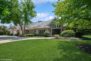 1881 Haven Lane, Green Oaks, IL 60048