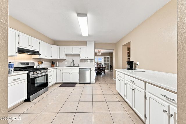 2217 E ACOMA Drive, Phoenix, AZ 85022