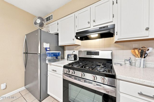 2217 E ACOMA Drive, Phoenix, AZ 85022