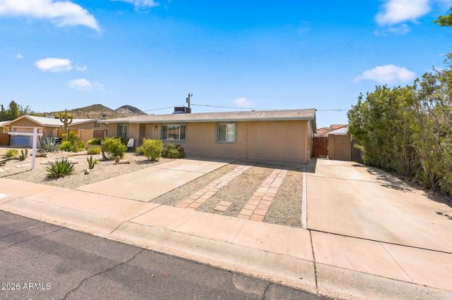 2217 E ACOMA Drive, Phoenix, AZ 85022