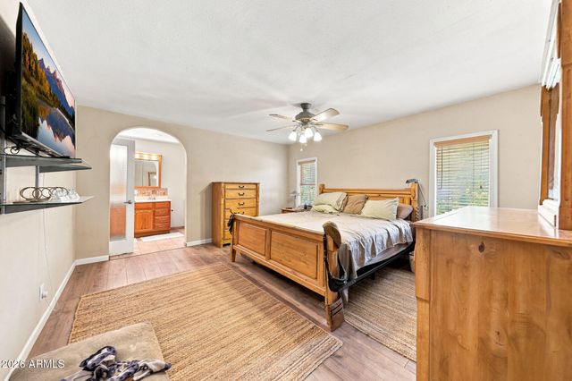 2217 E ACOMA Drive, Phoenix, AZ 85022