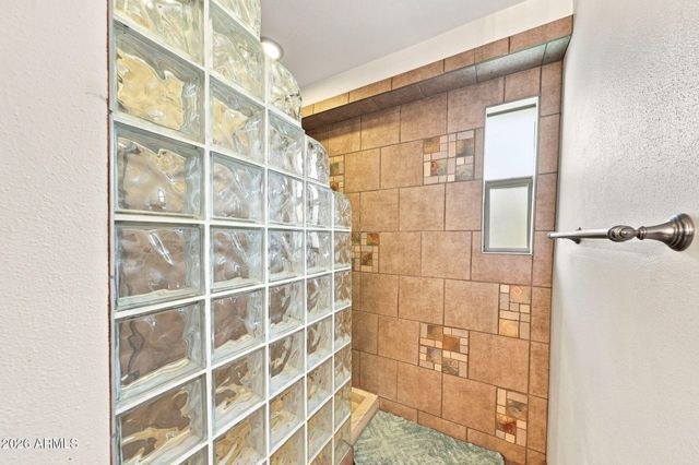 2217 E ACOMA Drive, Phoenix, AZ 85022