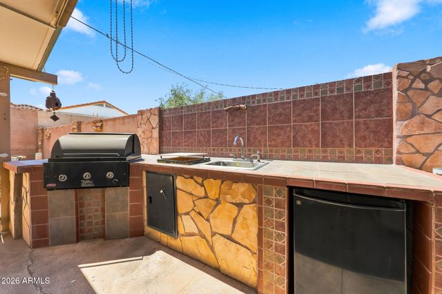 2217 E ACOMA Drive, Phoenix, AZ 85022