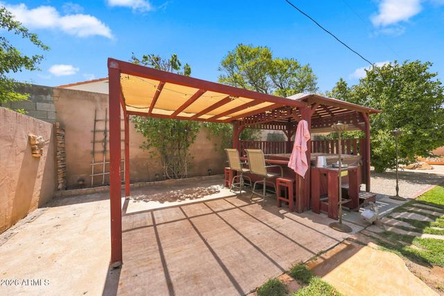 2217 E ACOMA Drive, Phoenix, AZ 85022
