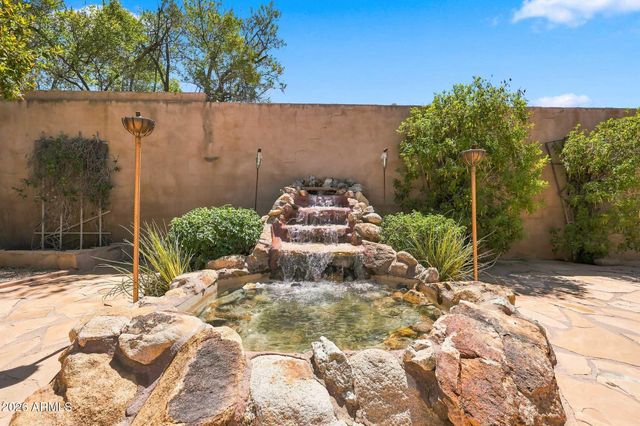 2217 E ACOMA Drive, Phoenix, AZ 85022