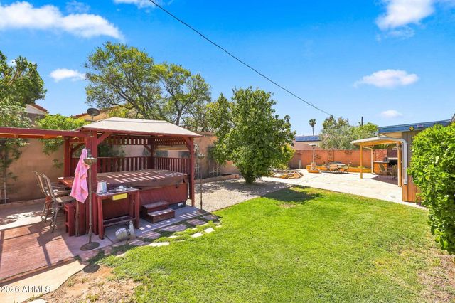 2217 E ACOMA Drive, Phoenix, AZ 85022