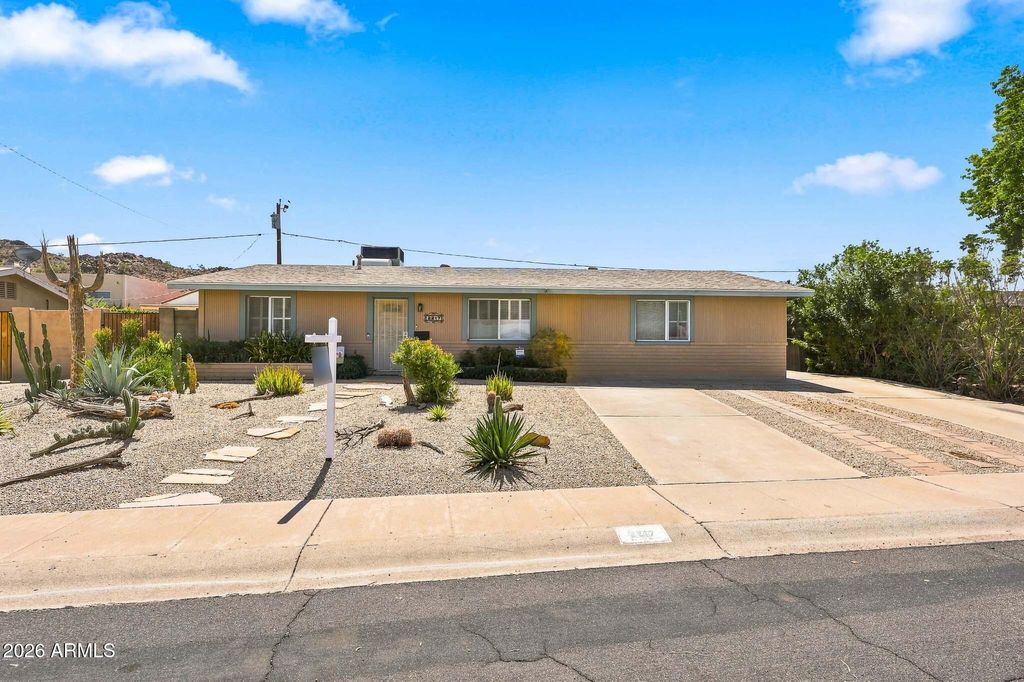 2217 E ACOMA Drive, Phoenix, AZ 85022