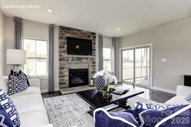 909 Heathway Drive, Charlotte, NC 28213