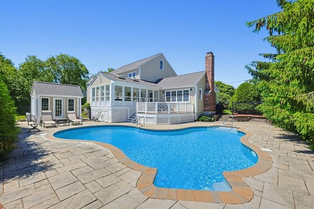 45 Massasoit Drive, North Attleboro, MA 02760