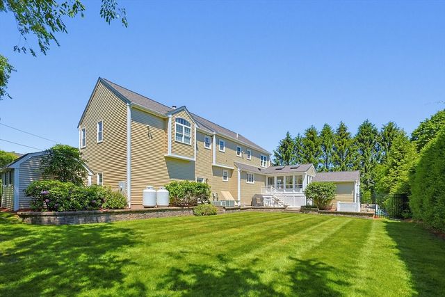 45 Massasoit Drive, North Attleboro, MA 02760