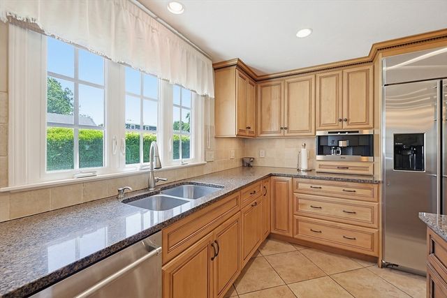 45 Massasoit Drive, North Attleboro, MA 02760