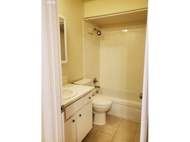 1607 Ne 26TH Ave, Portland, OR 97232