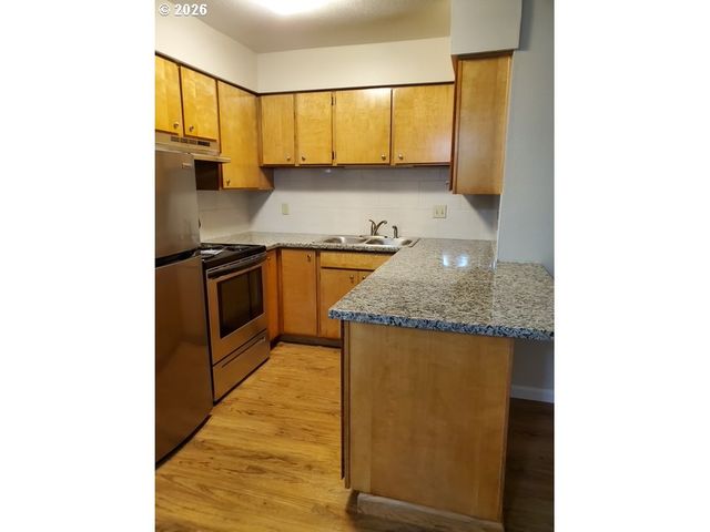1607 Ne 26TH Ave, Portland, OR 97232