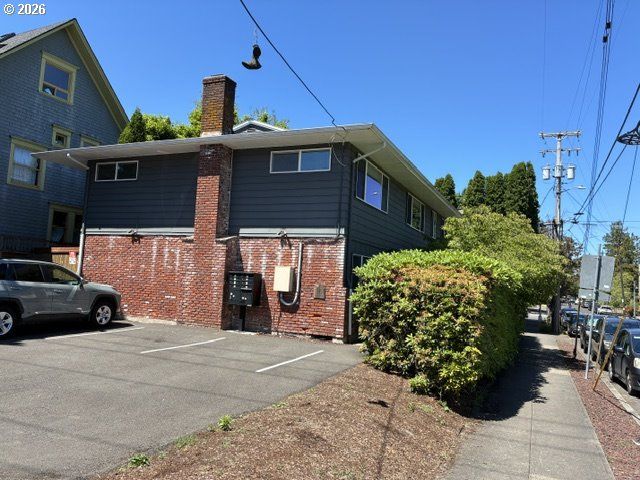 1607 Ne 26TH Ave, Portland, OR 97232