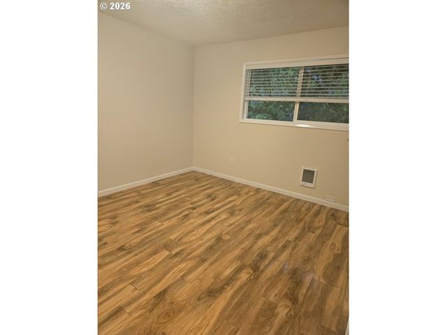 1607 Ne 26TH Ave, Portland, OR 97232