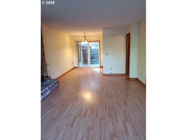 1607 Ne 26TH Ave, Portland, OR 97232