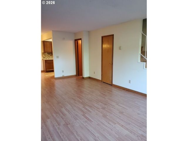 1607 Ne 26TH Ave, Portland, OR 97232