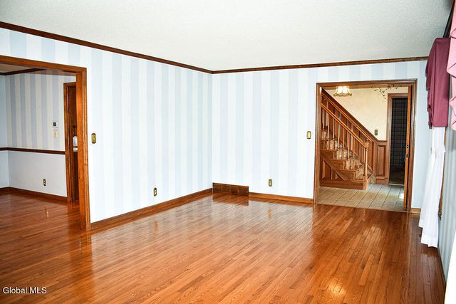 15 Delta Boulevard, Colonie, NY 12047