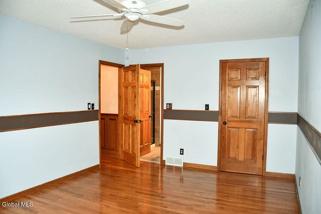 15 Delta Boulevard, Colonie, NY 12047