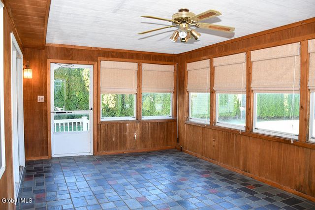 15 Delta Boulevard, Colonie, NY 12047