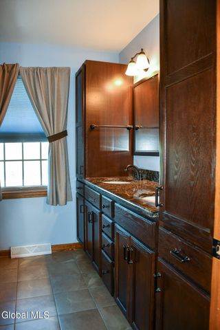 15 Delta Boulevard, Colonie, NY 12047