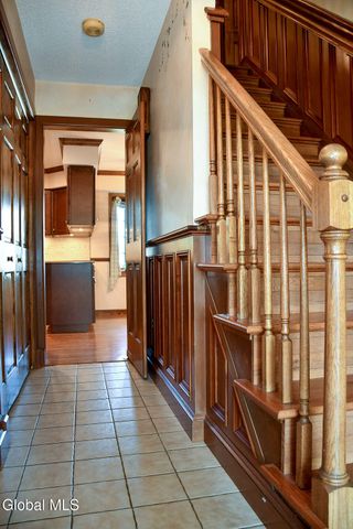 15 Delta Boulevard, Colonie, NY 12047